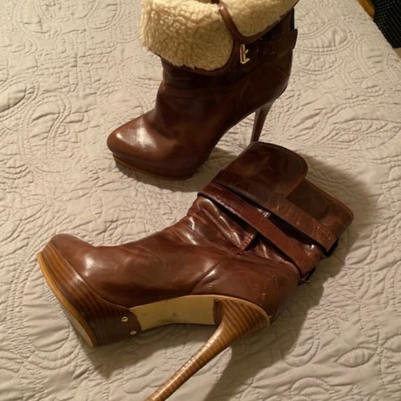 Michael Kors 4" heel boots - Picture 3 of 3